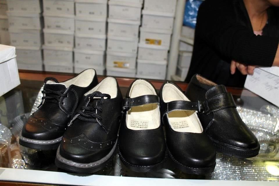 Cuándo conviene cambiar los zapatos escolares de los niños